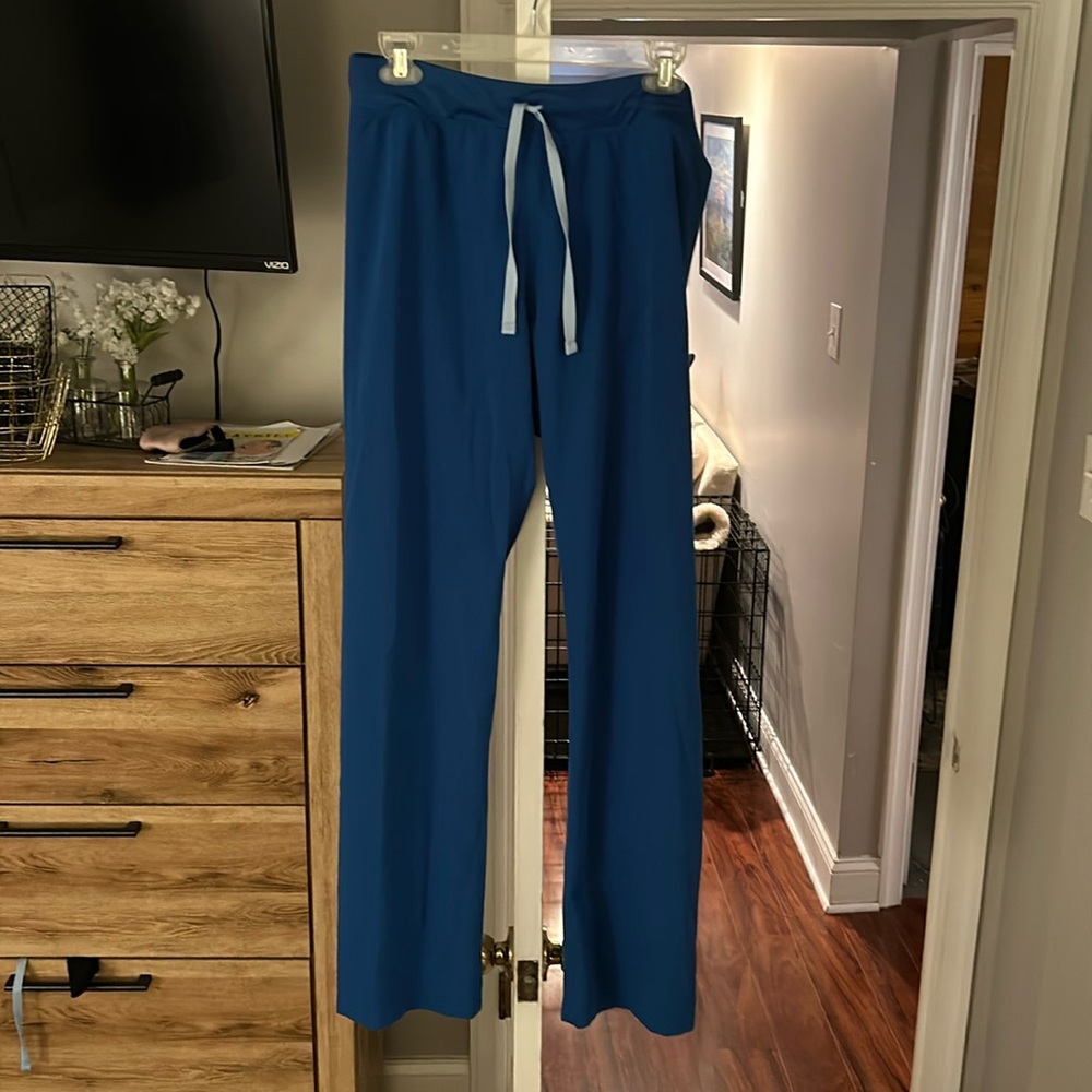 Scrub pants
